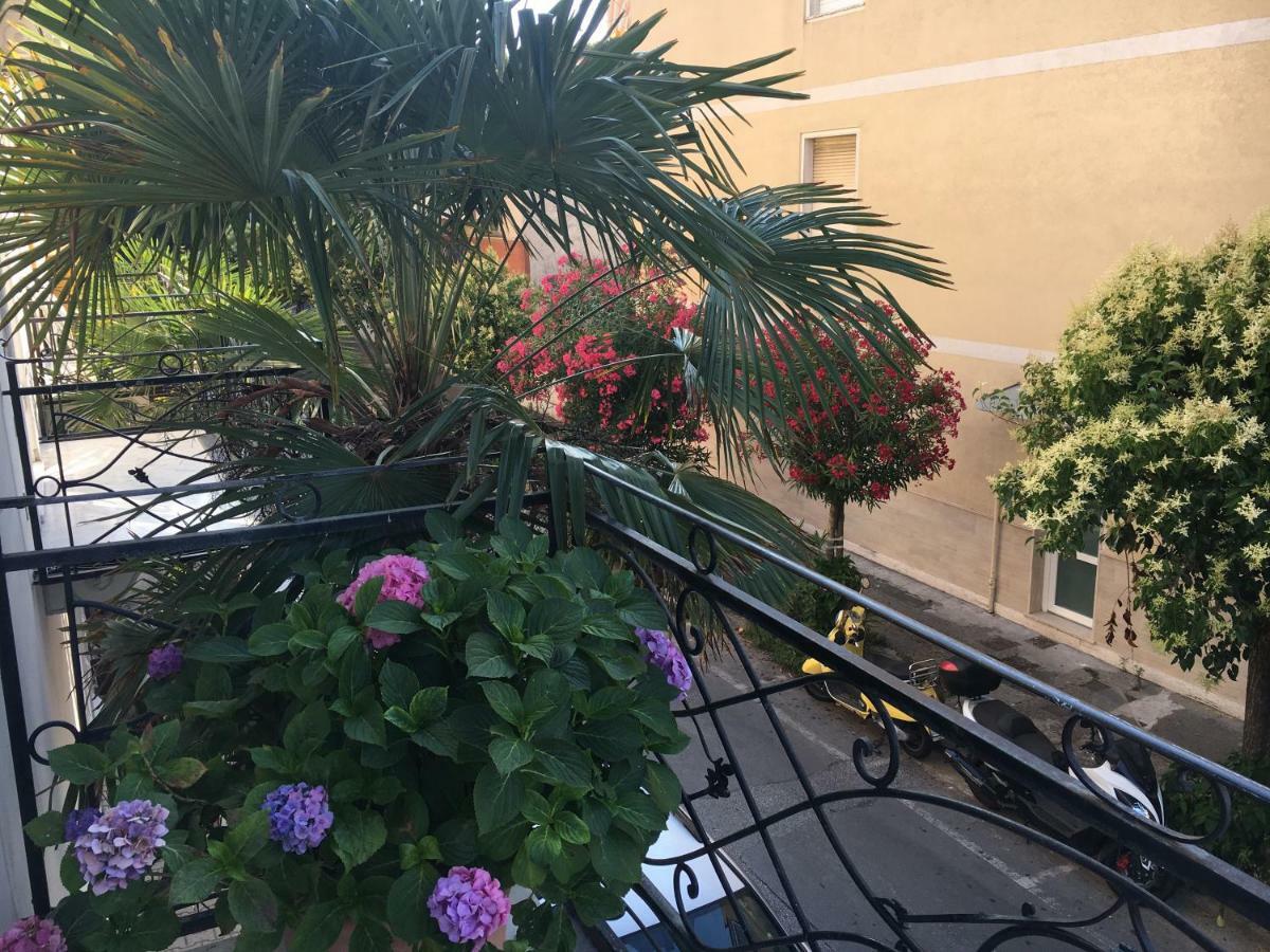 Apartamento Rodeo Drive Viareggio Exterior foto