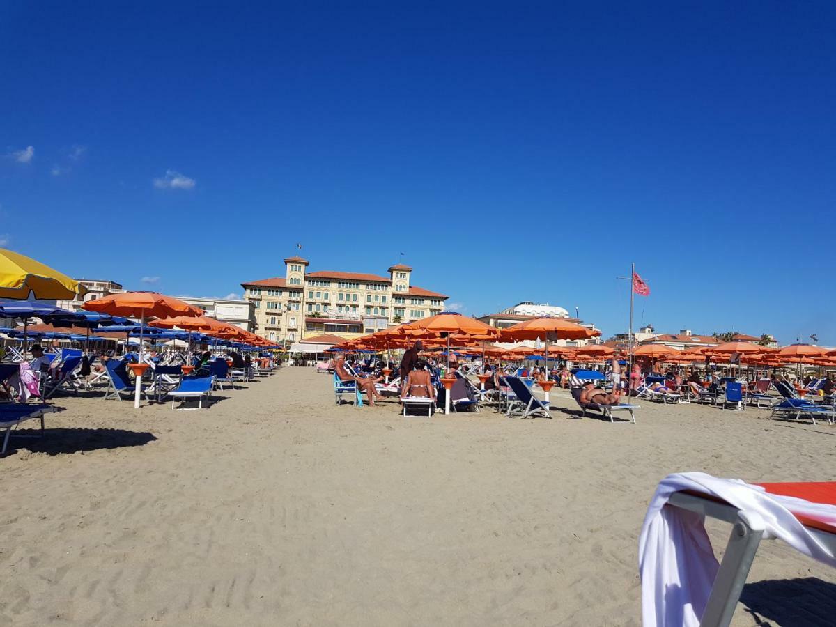 Apartamento Rodeo Drive Viareggio Exterior foto
